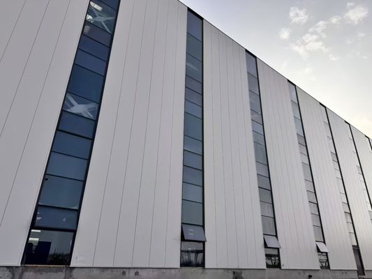 Πίνακα σάντουιτς Εφοδιασμός Προσυσκευασμένο από χάλυβα Αποθήκη Σεισμική ανθεκτικότητα